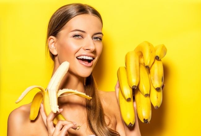 Отбеливание зубов: как отбелить зубы бананом