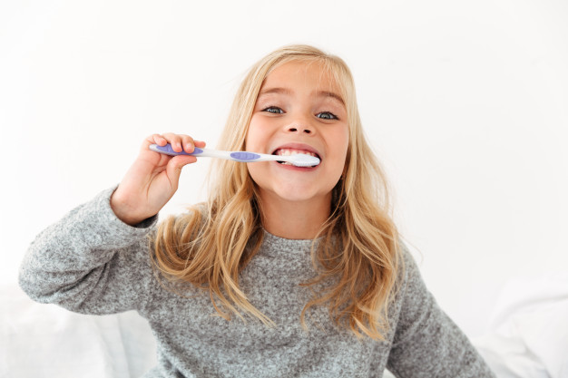 Как лучше всего чистить зубы моего ребенка?
